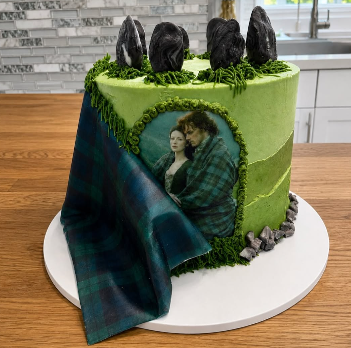 Screen & story cake